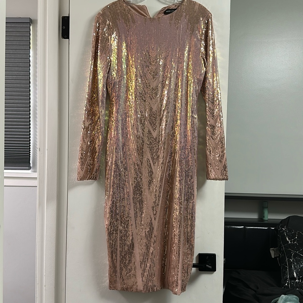 Super cute pink sequined knee length dress!